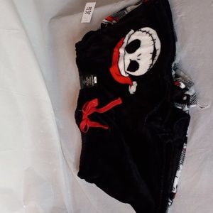 Disney 2pk sleep shorts black/white. Polyester. XL.  New